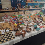 Stand de jouets en bois pour enfant de Mme BLUCHE