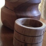 M. ELLENA tourneur sur bois qui travaille principalement l'olivier