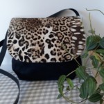 Les créations de sacs, pochettes et besaces de Mme HONOR.