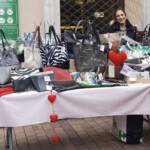 Christine MANDIN et son stand de sacs et pochettes